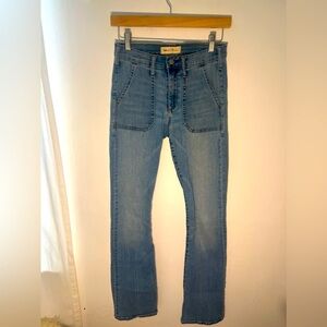 Very Flattering GAP Boot Cut Jeans